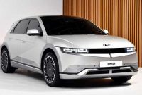Hyundai ioniq singapore roof solar debut world assembled rwd makes made wapcar